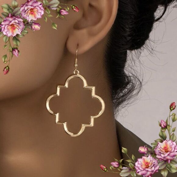 Gold Clover Moroccan Statement  Earrings - Picture 1 of 11